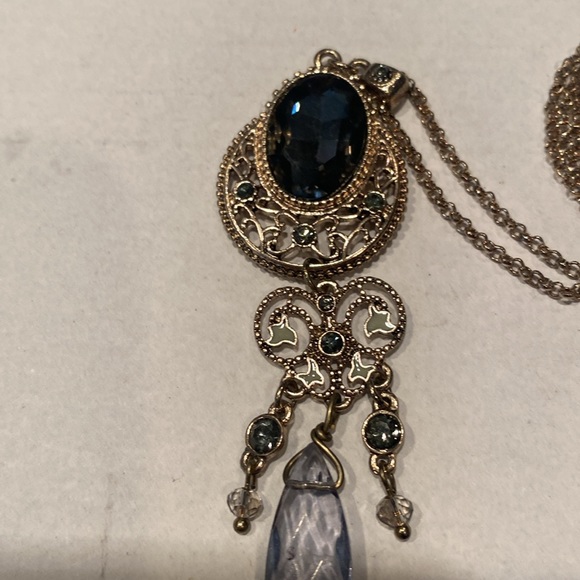 NWT eclat Faux Sapphire Goldtone Filigree Pendant Necklace w/matching earrings - Picture 2 of 5